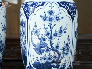 Đôi lọ lộc bình men trắng họa tiết Tứ Cảnh Tài Lộc, cao 60cm