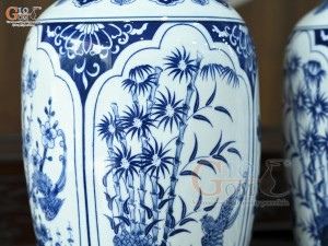 Đôi lọ lộc bình men trắng họa tiết Tứ Cảnh Tài Lộc, cao 60cm