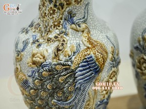 Đôi lọ miệng lượn men rạn đắp nổi Công Đào cao cấp, cao 32cm