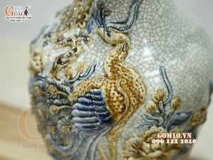 Đôi lọ miệng lượn men rạn đắp nổi Công Đào cao cấp, cao 32cm