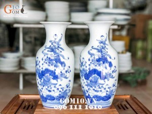 Đôi lọ tiểu lộc bình men lam vẽ sen 32cm