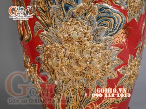 Đôi lộc bình đắp nổi Công Đào vẽ vàng 24k, nền đỏ - cao 140cm