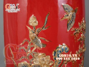 Đôi lộc bình đắp nổi Công Đào vẽ vàng 24k, nền đỏ - cao 140cm