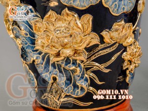 Đôi lộc bình đắp nổi hoa Sen vẽ vàng 24k, nền xanh coban - cao 120cm