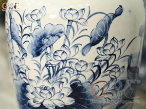 Đôi lộc bình men chàm cổ vẽ Cá Chép liên hoa, cao 70cm