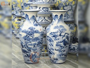 Đôi lộc bình men chàm cổ vẽ cảnh Sơn Thủy, cao 70cm