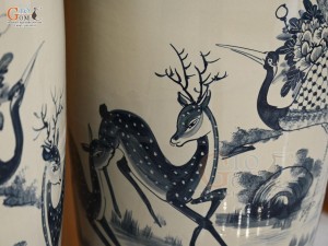 Đôi lộc bình men chàm cổ vẽ Lộc Hạc Trường Thọ, cao 1m75