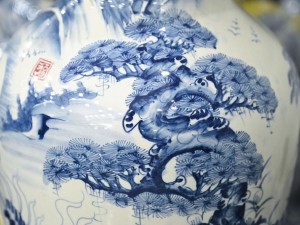 Đôi lộc bình men chàm cổ vẽ Phú Quý Trường Thọ, cao 70cm