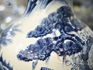 Đôi lộc bình men chàm cổ vẽ Tam Đa, cao 70cm