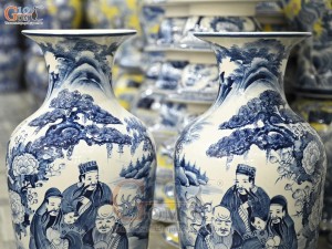 Đôi lộc bình men chàm cổ vẽ Tam Đa, cao 70cm