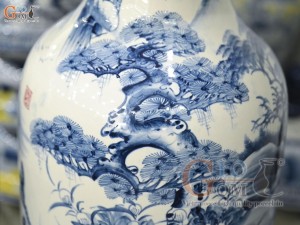 Đôi lộc bình men chàm cổ vẽ Tùng Lộc, cao 70cm