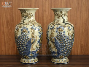 Đôi lộc bình men hoàng tộc đắp nổi Công Đào, cao 50cm