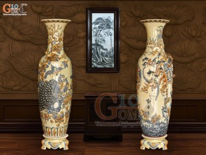 Đôi lộc bình men hoàng tộc đắp nổi Công Đào Phú Quý, cao 1m4