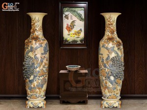 Đôi lộc bình men hoàng tộc đắp nổi Công Đào Phú Quý kênh, cao 1m6