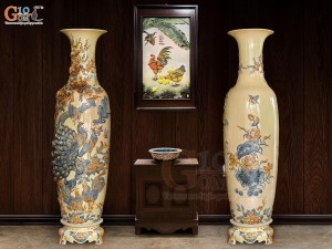 Đôi lộc bình men hoàng tộc đắp nổi Công Đào Phú Quý kênh, cao 1m4