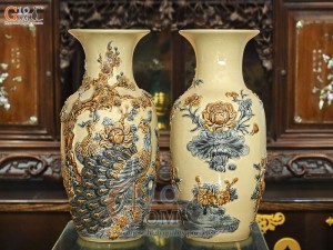 Đôi lộc bình men hoàng tộc đắp nổi Công đào, 60cm