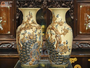 Đôi lộc bình men hoàng tộc đắp nổi Công đào, 60cm