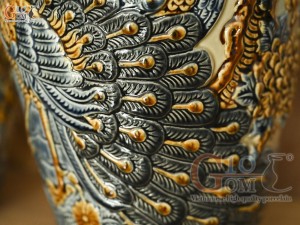 Đôi lộc bình men hoàng tộc đắp nổi Công đào, 60cm