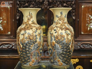 Đôi lộc bình men hoàng tộc đắp nổi Công đào, 45cm