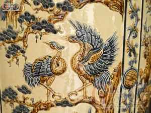 Đôi lộc bình men hoàng tộc đắp nổi tứ cảnh Phúc Đức, cao 1m6