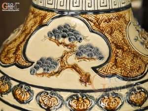 Đôi lộc bình men hoàng tộc đắp nổi tứ cảnh Phúc Đức, cao 1m6