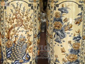 Đôi lộc bình men hoàng tộc đắp nổi tứ cảnh Phúc Đức, cao 1m6