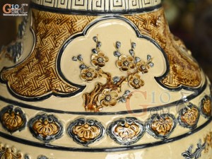 Đôi lộc bình men hoàng tộc đắp nổi tứ cảnh Phúc Đức, cao 1m6