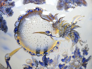 Đôi lộc bình men lam cổ họa tiết Bách Hạc vẽ vàng, cao 1m55