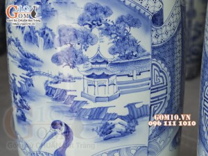 Đôi lộc bình men lam cổ họa tiết Bích Thu Đồ, cao 1m55