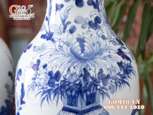 Đôi lộc bình men lam cổ vẽ Cổ Đồ Phú Quý cao 50cm