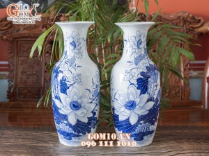 Đôi lộc bình men lam cổ vẽ Hoa sen cao 50cm