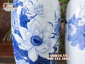 Đôi lộc bình men lam cổ vẽ Hoa sen cao 50cm
