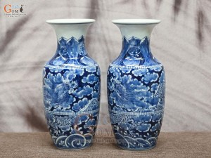 Đôi lộc bình men lam cổ vẽ Long Ẩn băng, cao 33cm