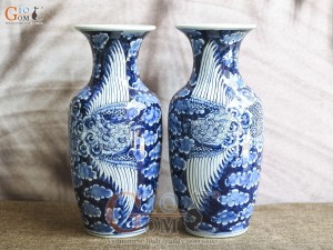 Đôi lộc bình men lam cổ vẽ Phượng băng, cao 33cm