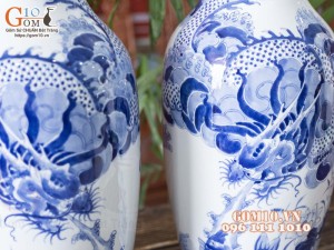 Đôi lộc bình men lam cổ vẽ Rồng cuốn Thủy cao 50cm