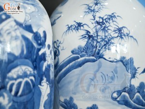Đôi lộc bình men lam cổ vẽ Tam Đa cao 42cm