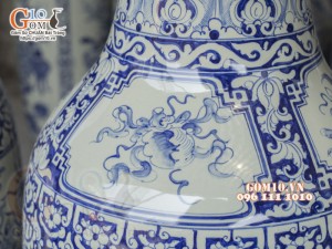 Đôi lộc bình men lam cổ vẽ Tứ Linh, cao 1m75