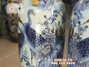 Đôi lộc bình men lam họa tiết Công Tùng, cao 1m4 - vẽ Vàng 24k