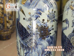Đôi lộc bình men lam họa tiết Công Tùng, cao 1m4 - vẽ Vàng 24k