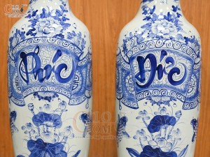 Đôi lộc bình men lam, họa tiết thư pháp Phúc Đức, cao 1m35 (cả chân kê)