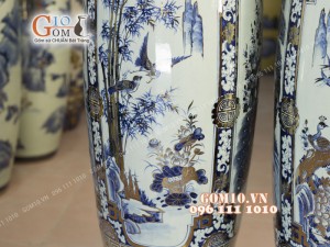 Đôi lộc bình men lam họa tiết Tứ Cảnh Tùng Cúc Trúc Mai, cao 1m4