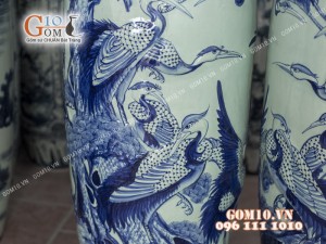 Đôi Lộc bình men lam hoạ tiết nổi Tùng Hạc 1m55 (Cả chân kê)