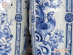 Đôi lộc bình men lam nổi họa tiết Tùng Cúc Trúc Mai, cao 1m75 (cả chân kê)