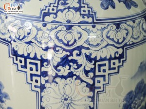 Đôi lộc bình men lam vẽ cảnh Tùng Chùa, cao 1m60