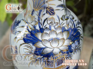 Đôi lộc bình men lam vẽ Cổ Đồ cao 50cm - vẽ vàng