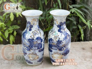 Đôi lộc bình men lam vẽ Lý Ngư Vọng Nguyệt cao 32cm - vẽ vàng