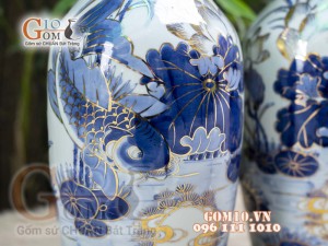 Đôi lộc bình men lam vẽ Lý Ngư Vọng Nguyệt cao 32cm - vẽ vàng