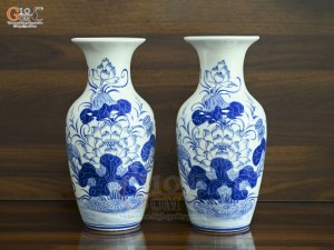 Đôi lộc bình men lam vẽ Sen Đại Cát, cao 30cm