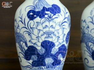 Đôi lộc bình men lam vẽ Sen Đại Cát, cao 60cm