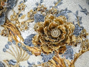 Đôi lộc bình men màu đắp nổi Công Đào kênh, cao 1m60